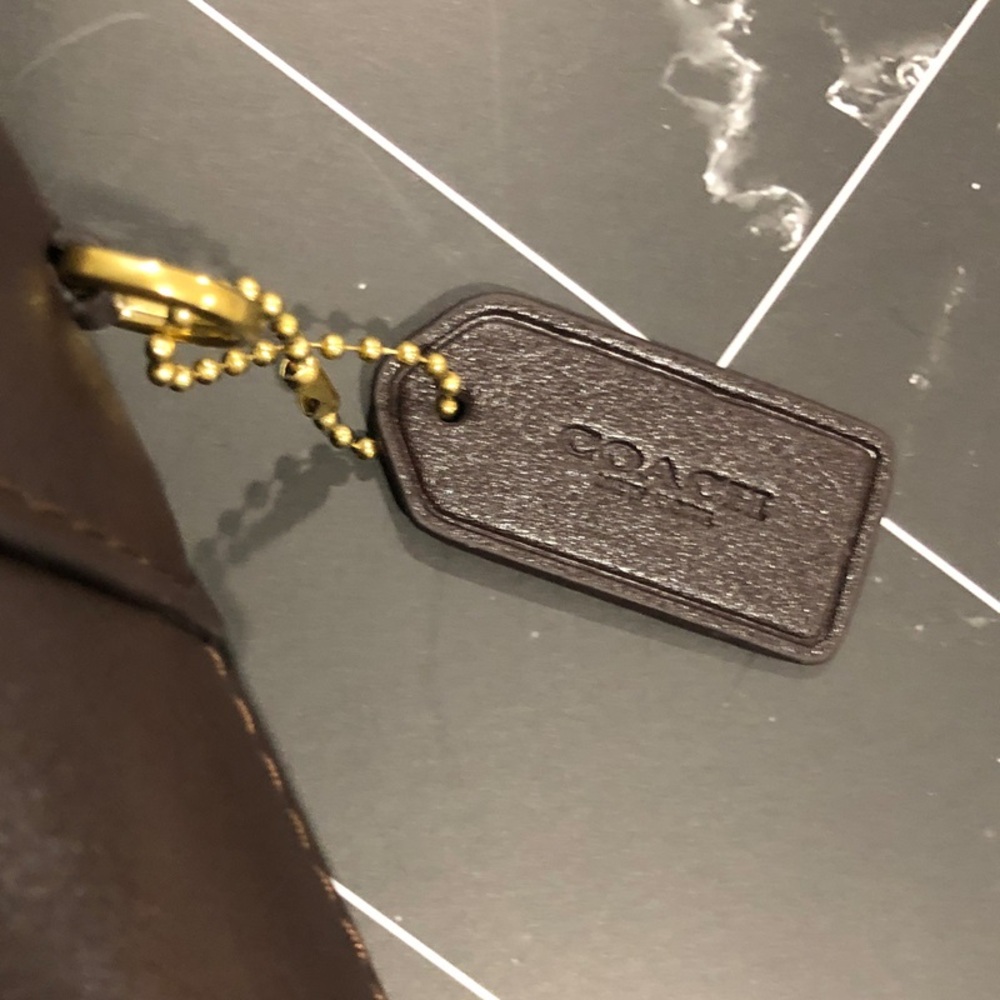COACH Maple Leather Shoulder Bag - Picture 3 of 4